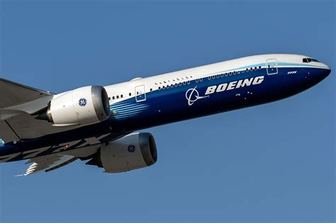 boeing 777 x plane 11 crack|Boeing Halts 777X Test Flights Over Cracks in Crucial .